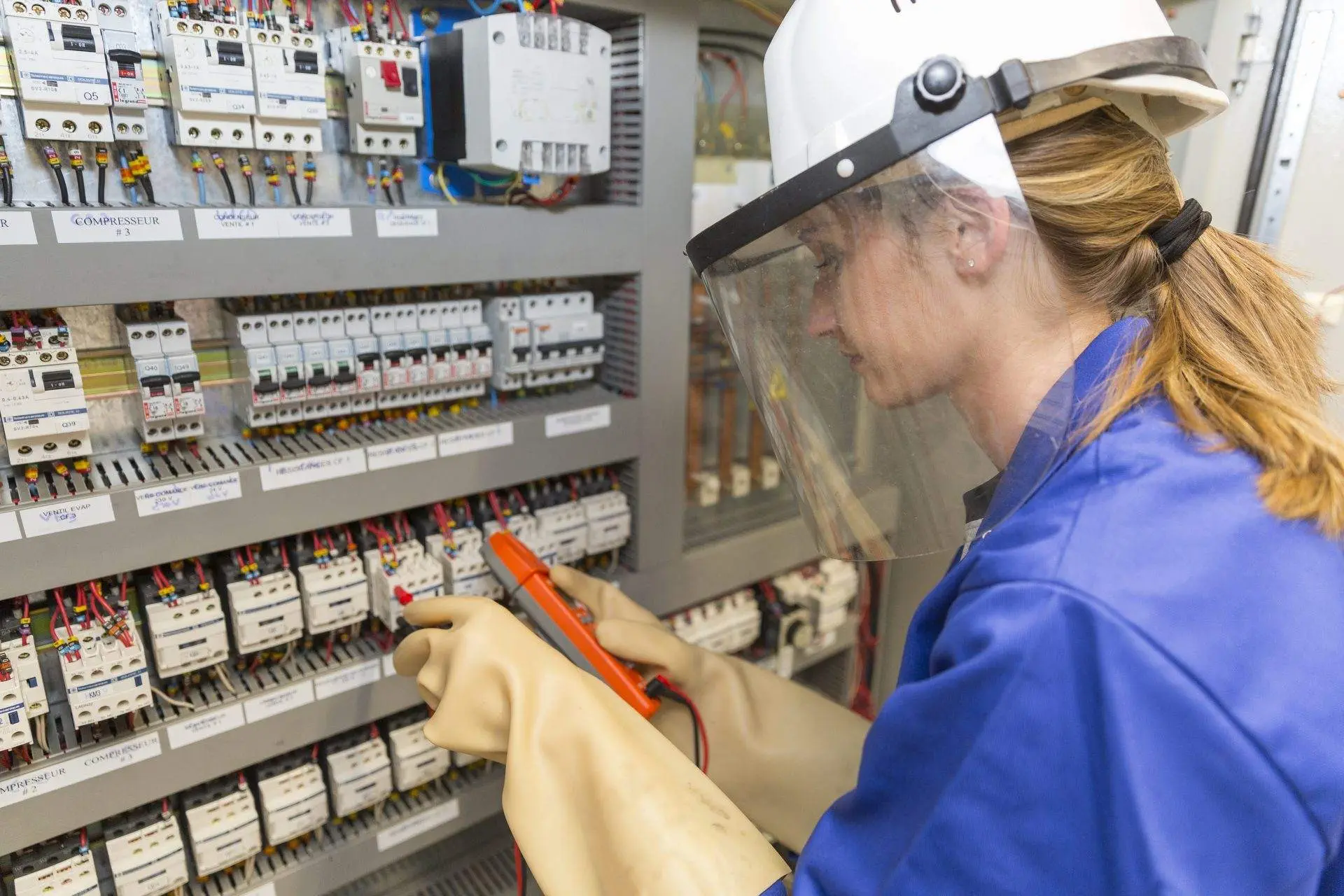 red-seal-electrician-ace-college-canada-course (4)